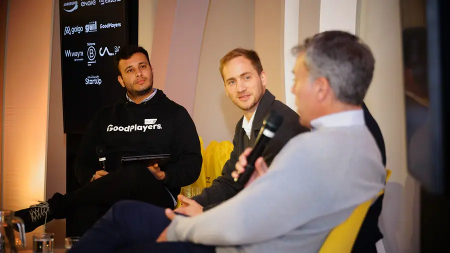 Conversatorio en panel